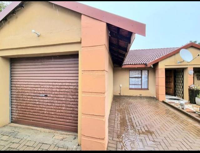 2 BEDROOM TOWNHOUSE FOR SALE IN POLOKWANE